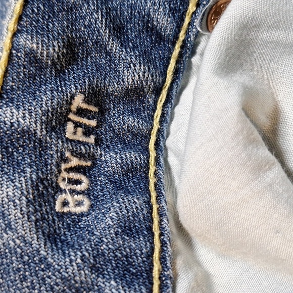 American Eagle distressed jeans size 8 - Picture 5 of 5